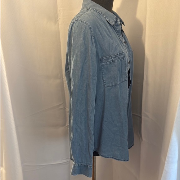 George Chambray Denim Shirt. Light weight. Size L. - Picture 2 of 12